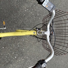 ブリヂストン電動アシスト自転車26インチ イエローの画像