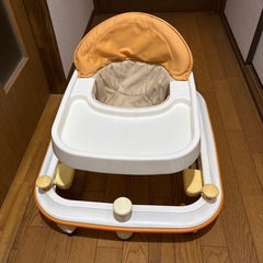 combi 歩行器の画像