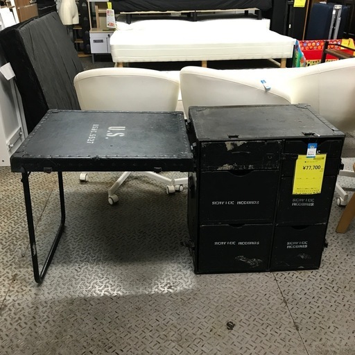 ジャングルジャングル貝塚店　フォールドデスク　ミリタリー　引き出し　机　4段　ローテーブル　カッコいい　オシャレ　インテリア　家具　中