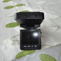 ドライブレコーダー本体 液晶画面（不良） ブラケット シガーソケット電源ケーブルの画像
