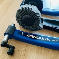 MINOURA室内での自転車練習用の画像