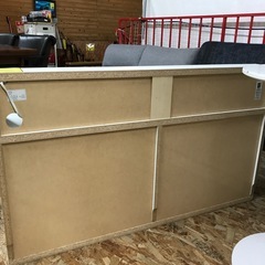 ジャングルジャングル貝塚店　収納棚　白　ホワイト　木　スライド式　2枚扉　高さ調節　ロー　コンセント　シンプル　オシャレ　家具　収納　中古　貝塚市　二色浜の画像