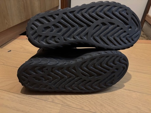 アディダス　長靴