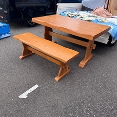 バレンシア　ダイニングテーブル　ベンチセット　定価5万くらいの画像