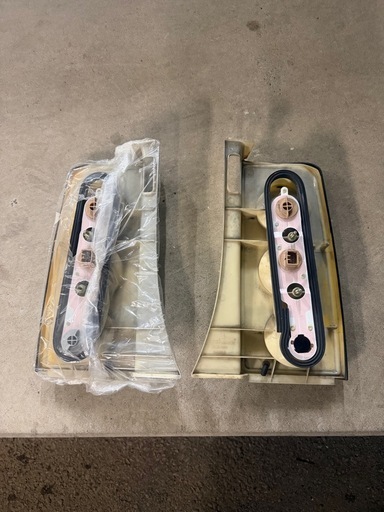 bB NCP30 テールランプ