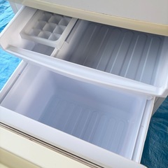 冷蔵庫　シャープ　137L  取りにきて下さる方優先しますの画像