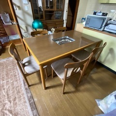 ガスコンロ付き食卓の画像