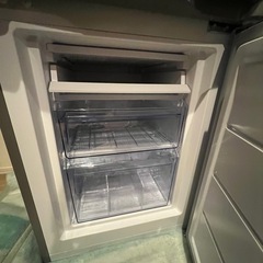 TCL冷蔵庫の画像