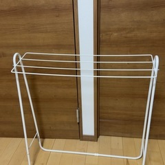 あげます　ニトリ　折りたたみバスタオルハンガー(FC10 ホワイト)の画像