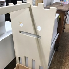 ジャングルジャングル貝塚店　ハンガーラック　木　木目　かわいい　オシャレ　白　ホワイト　ベージュ　ラック　家具　インテリア　中古　貝塚市　二色浜の画像