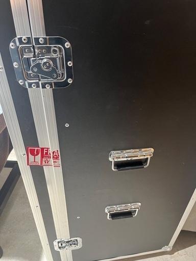 機材搬入用大型コンテナボックス