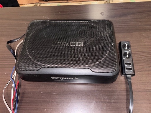かなりの音圧☆人気定番のCRUSH CS800 アンプ+ウーハー2発セット(o・д 