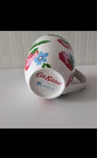 Cath Kidston（キャスキッドソン）　ストロベリー柄マグカップ　2客