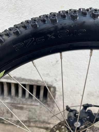 8段ギア‼️27.5インチGT マウンテンバイクMTBスポーツバイク通勤バイク通学バイク街乗りアウトドア自転車?プロフ必読