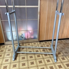 ハンガーラック　の画像