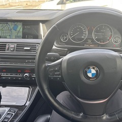 F10 後期☆低燃費☆ディーゼル☆BMW 523d Luxury LCI☆黒革 クルコン テレビ 禁煙 車検長い 乗って帰れます 諸費用リサイクルのみの画像
