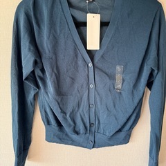 ユニクロ　ライトVネックカーディガンの画像