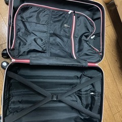 スーツケース　キャリーケースの画像