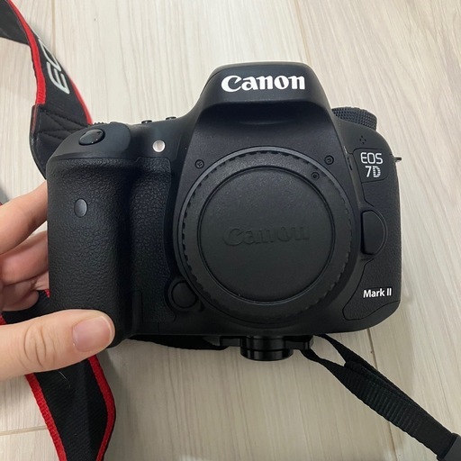【美品】canon  EOS 7D Mark II  ボディ