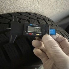 215/65/r16スタッドレスタイヤ2022年の画像