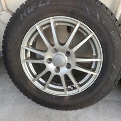 215/65/r16スタッドレスタイヤ2022年の画像