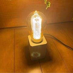 ニトリ ランプスタンド 電球　テーブルライト　照明の画像