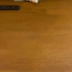 コンセント付き仕事机の画像