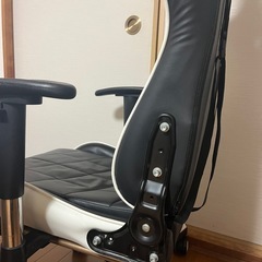 ゲーミングチェアの画像