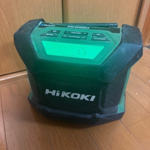 ハイコーキ　コードレスラジオ