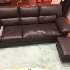 三人掛けソファーの画像