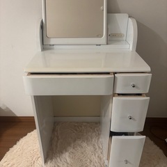 【譲り先決まりました】ドレッサーの画像