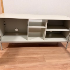 イケア スチール テレビ台
の画像