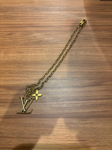 LOUIS VUITTONのネックレス