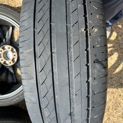 🛞 19㌅のアルミとタイヤ4本セットです🚗の画像