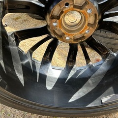 🛞 19㌅のアルミとタイヤ4本セットです🚗の画像