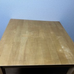 ダイニングテーブルの画像