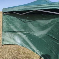 キャンプ用品　大型タープの画像