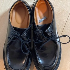 【完売品、未使用】UNIQLO:C レースアップシューズ 黒 24.5cm クレア・ワイト・ケラー 試着のみの画像