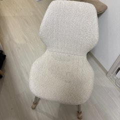 ダイニングテーブル、イスセットの画像