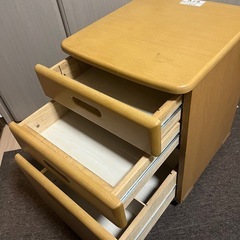 サイドテーブルの画像