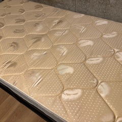 シングルベットマットレス＋ベッドフレーム　おまけの画像