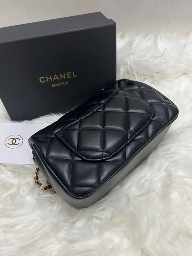 新品未使用　CHANEL キルティング ショルダーバッグ ハートチェーンノベルティ