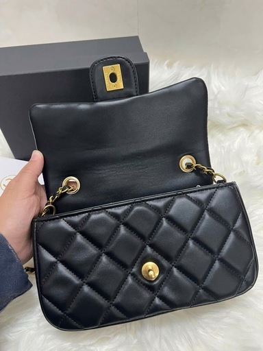 新品未使用　CHANEL キルティング ショルダーバッグ ハートチェーンノベルティ