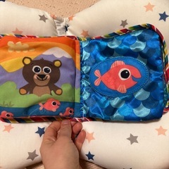 【TOMY / Lamaze】ラマーズ 布絵本（しかけがいっぱい！）の画像