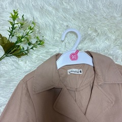 90サイズ　トレンチコート　入園式　おでかけ　薄手アウターの画像