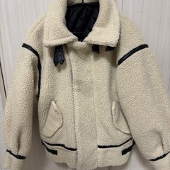 ダズリン　ボアコンパクトショートブルゾン　オフホワイト ブラックの画像