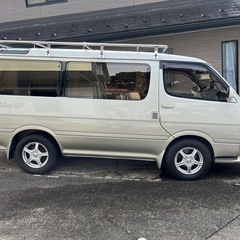 ハイエース 100系リビングサルーン EX 2.4Lガソリン車の画像