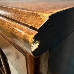 カリモク　コロニアルキュリオケースの画像