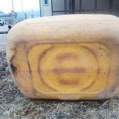 ローリータンク　大容量の５００ｌ　ひび割れあり　の画像