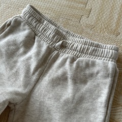 キッズサイズ120長ズボン男女可能の画像